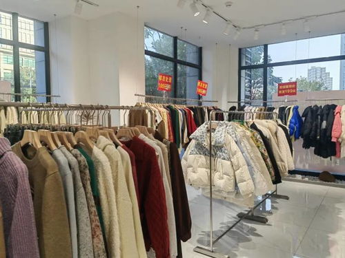 年末清倉潮來襲，杭州服裝工廠真香嗎？艾森絲服飾背后的消費(fèi)陷阱